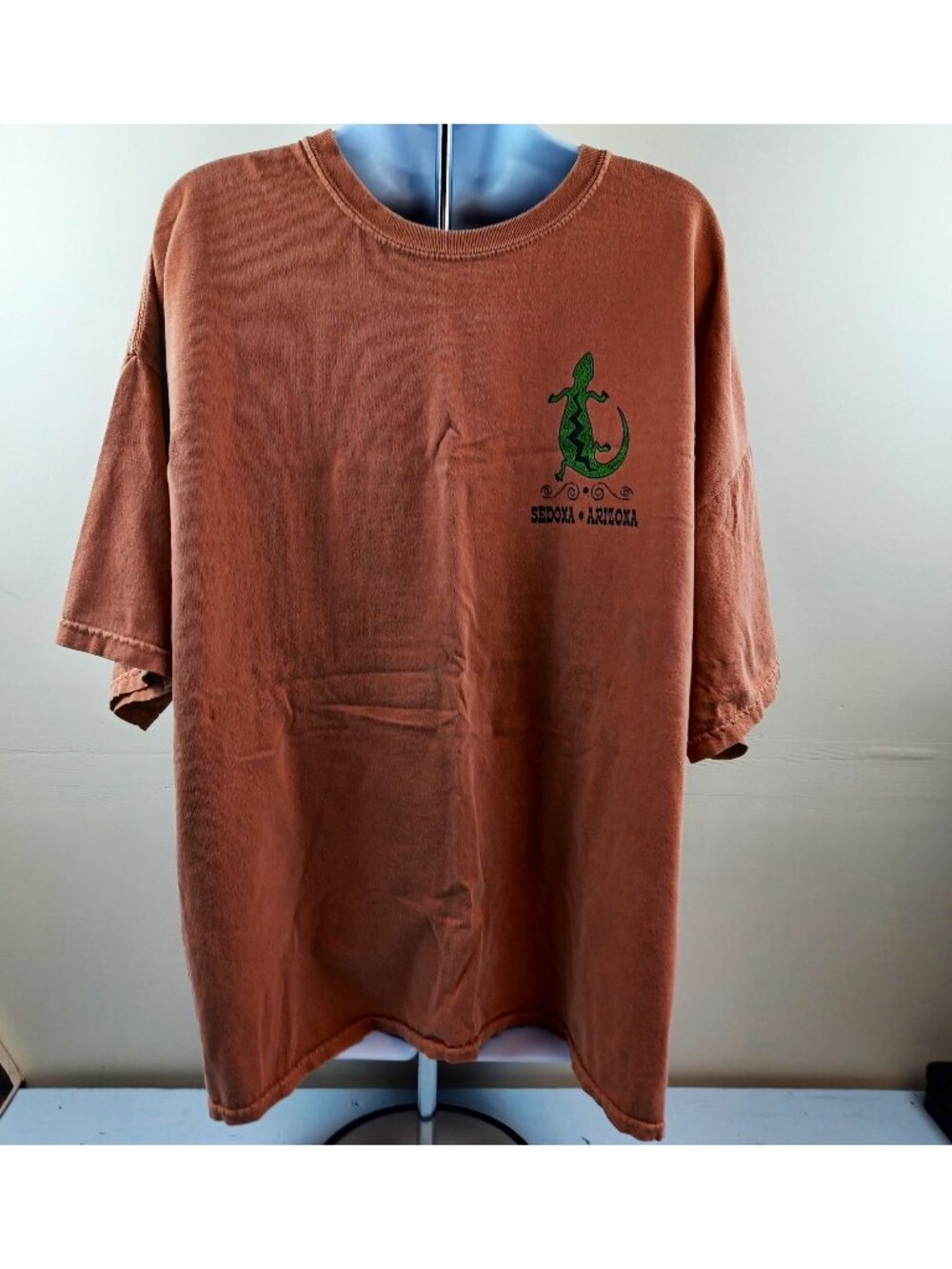 Sedona Arizona T Shirt Short Sleeve High & Dry Saloon Rotgut Whistey Size 2XL